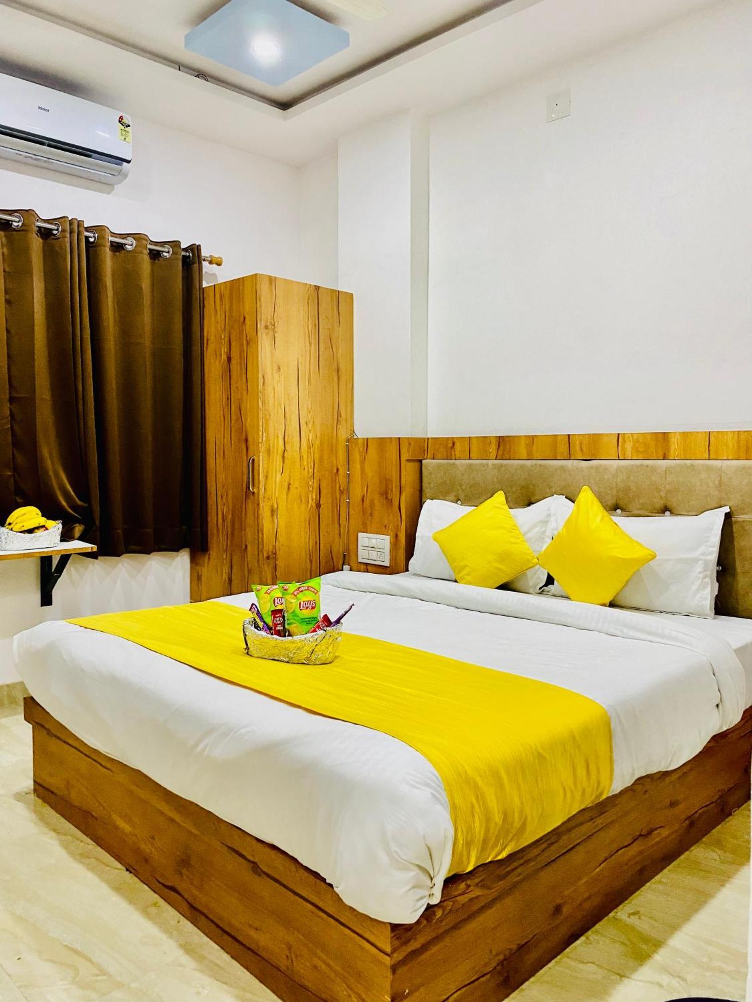 Hotel Vallabh A Lake Facing Balcony Удайпур Екстериор снимка