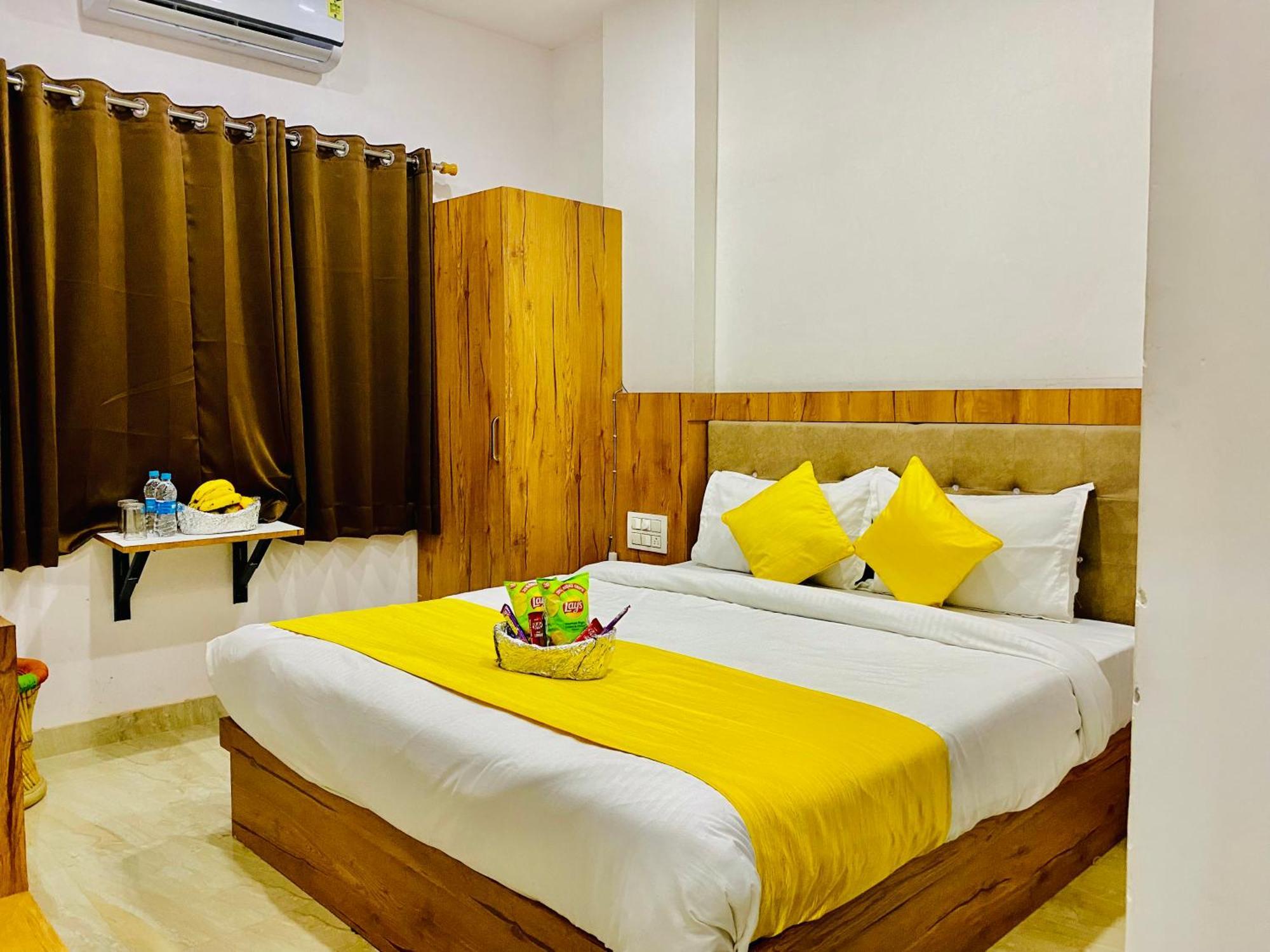 Hotel Vallabh A Lake Facing Balcony Удайпур Екстериор снимка